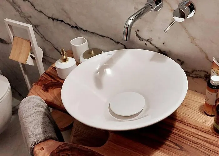 Zina's House * Troulos