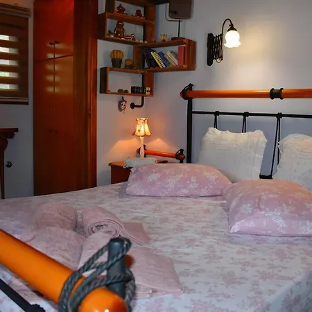 Zina's House * Troulos