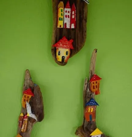 Zina's House * Troulos