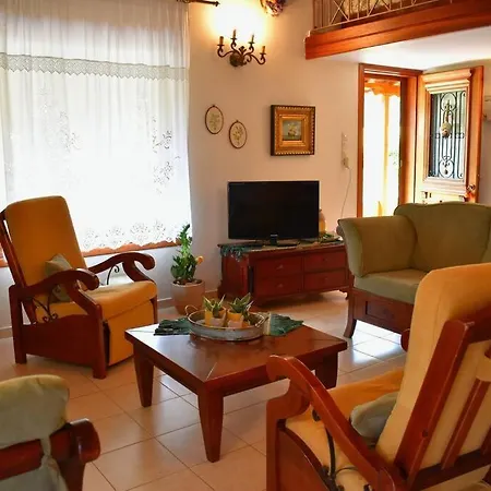 Holiday home Zina's House Troulos